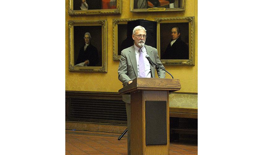 Attorney Mark A. Dubois, president of the Connecticut Bar Association, addresses the new attorneys.